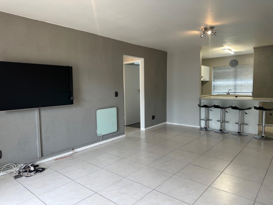 To Let 2 Bedroom Property for Rent in Kenridge Western Cape